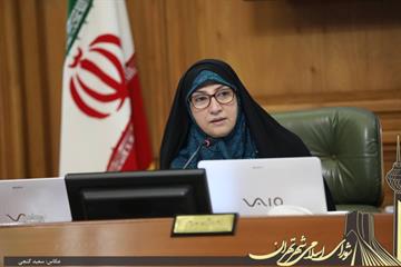 زهرا نژاد بهرام در تذکری به شهردار تهران بیان داشت؛2-173 ضرورت اعلان و انتشار عمومی مصوبات کمیسیون ماده 5 شهر تهران